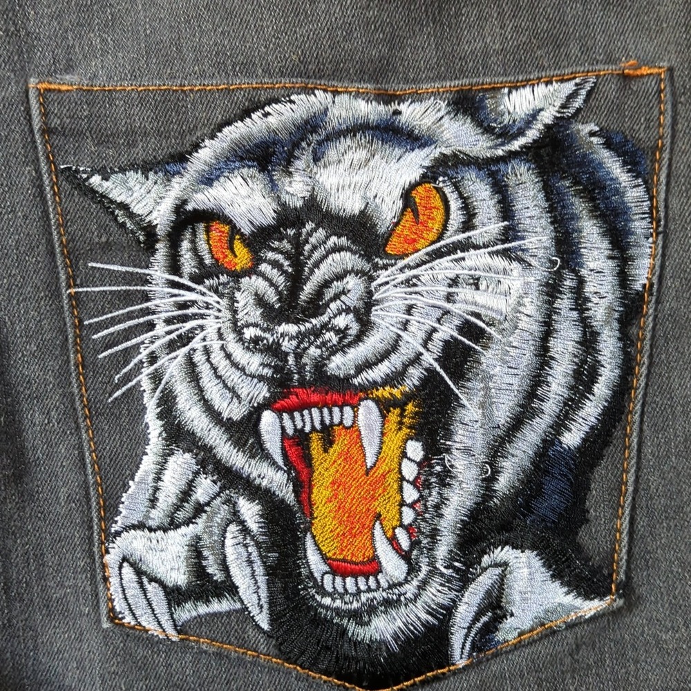Exa Unlimited Denim Shorts Mens 36 Gray Vintage Tiger Embroidered Baggy Y2K - Picture 6 of 9